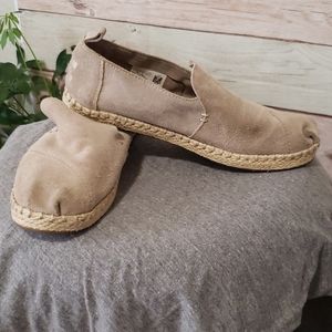 Tom's Suede shoes with Rope size 7.